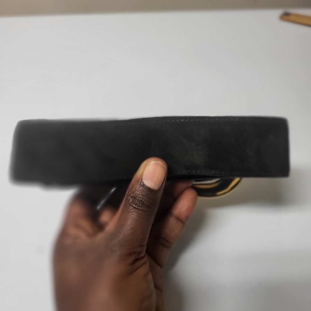 ✨️Host pick✨️Vintage Danier Genuine Leather  green suede with black lining  Belt - Picture 4 of 14